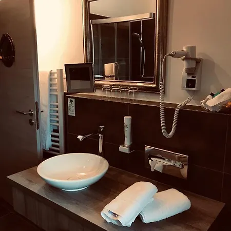 Der Leuchtturm-gastro Gmbh فندق 4*