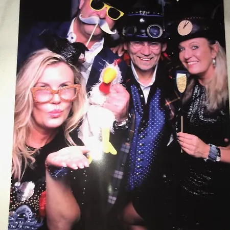 Der Leuchtturm-gastro Gmbh 4* גיירסוואלדה