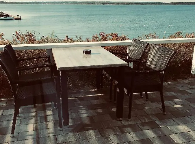 Der Leuchtturm-gastro Gmbh Hotel 4*