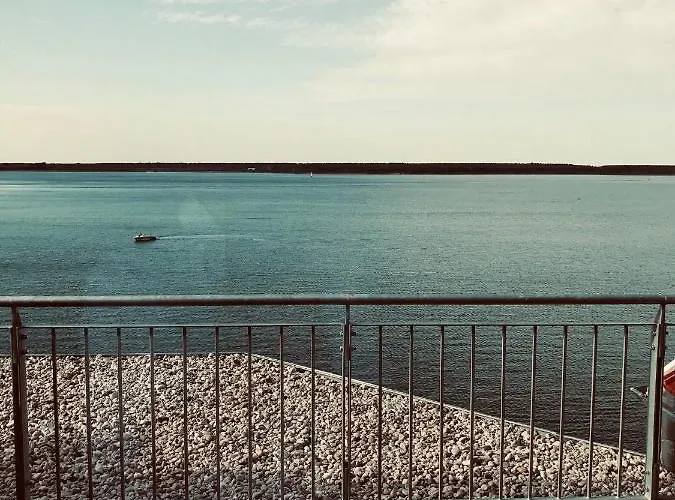 Der Leuchtturm-gastro Gmbh جيرسفالديه